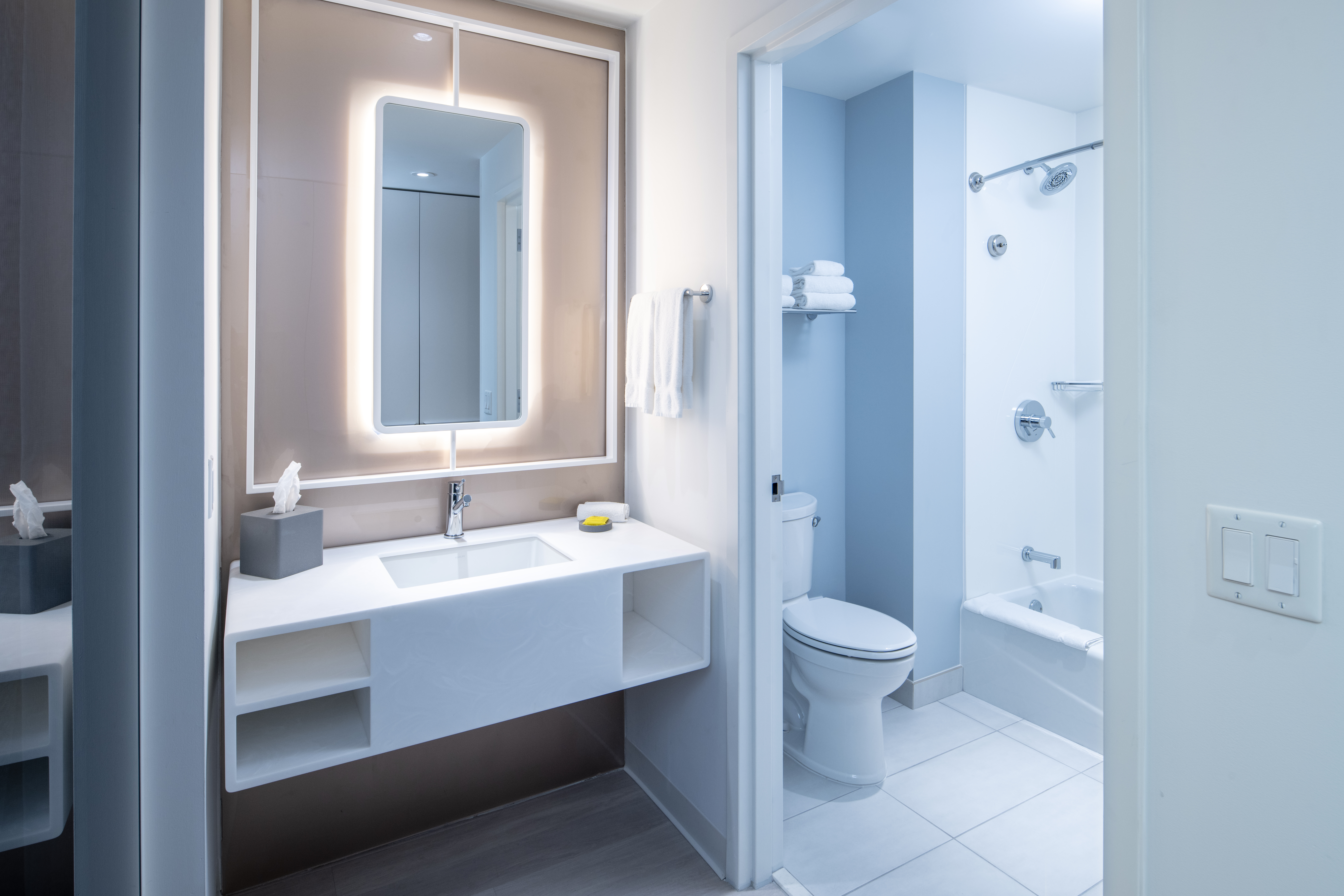 Universal Stella Nova Resort – Guest Bathroom